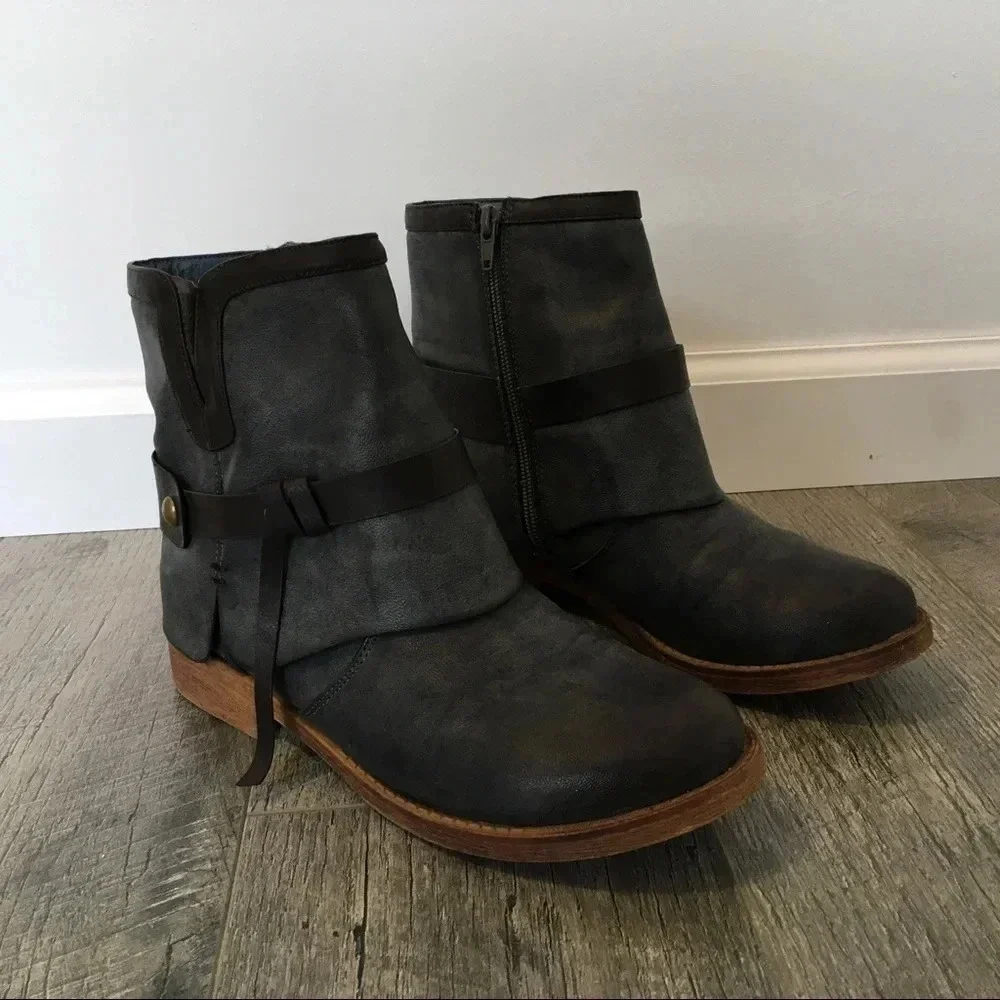 Bucco Capensis Zip‎ Up Boots Size 7